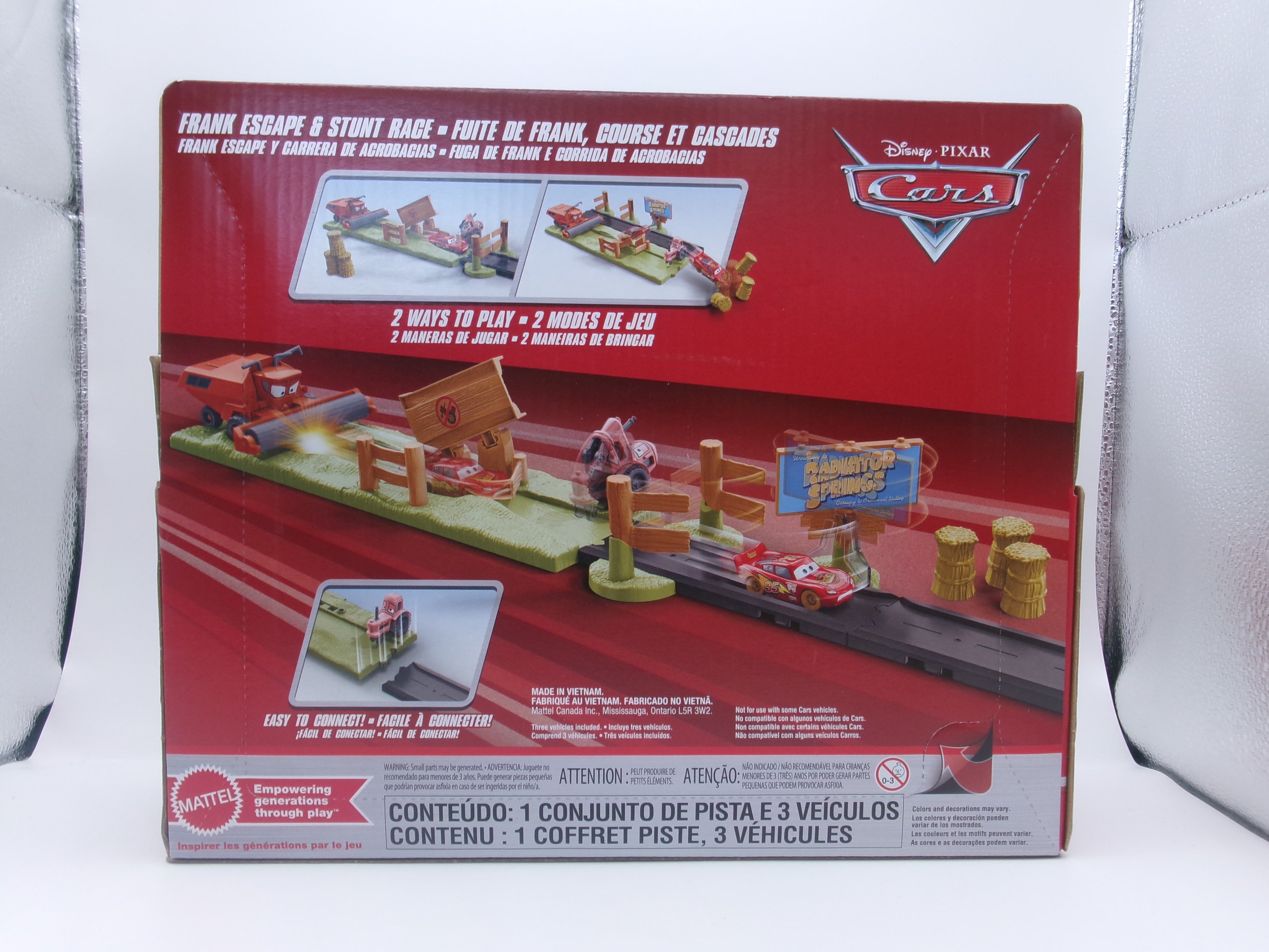 DISNEY PIXAR CARS FRANK ESCAPE & STUNT RACE
