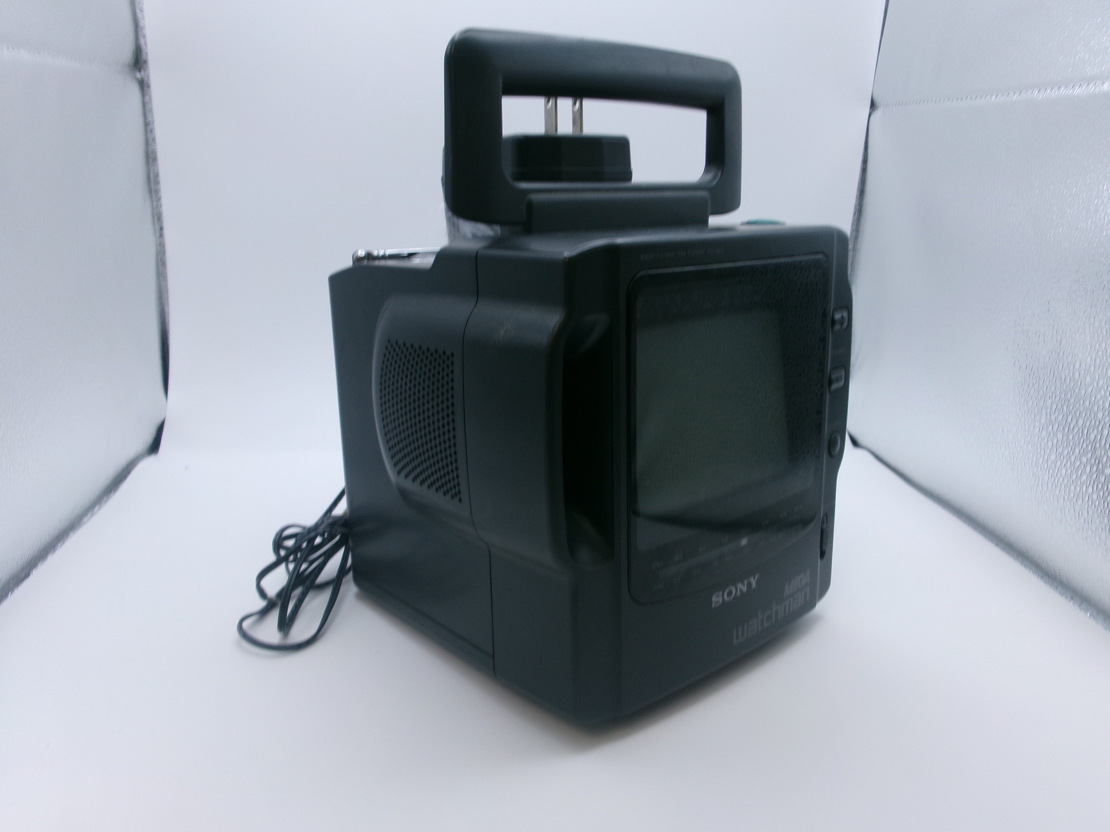 Vintage Sony MEGA Watchman FD-525 Black & White TV AM FM Radio
