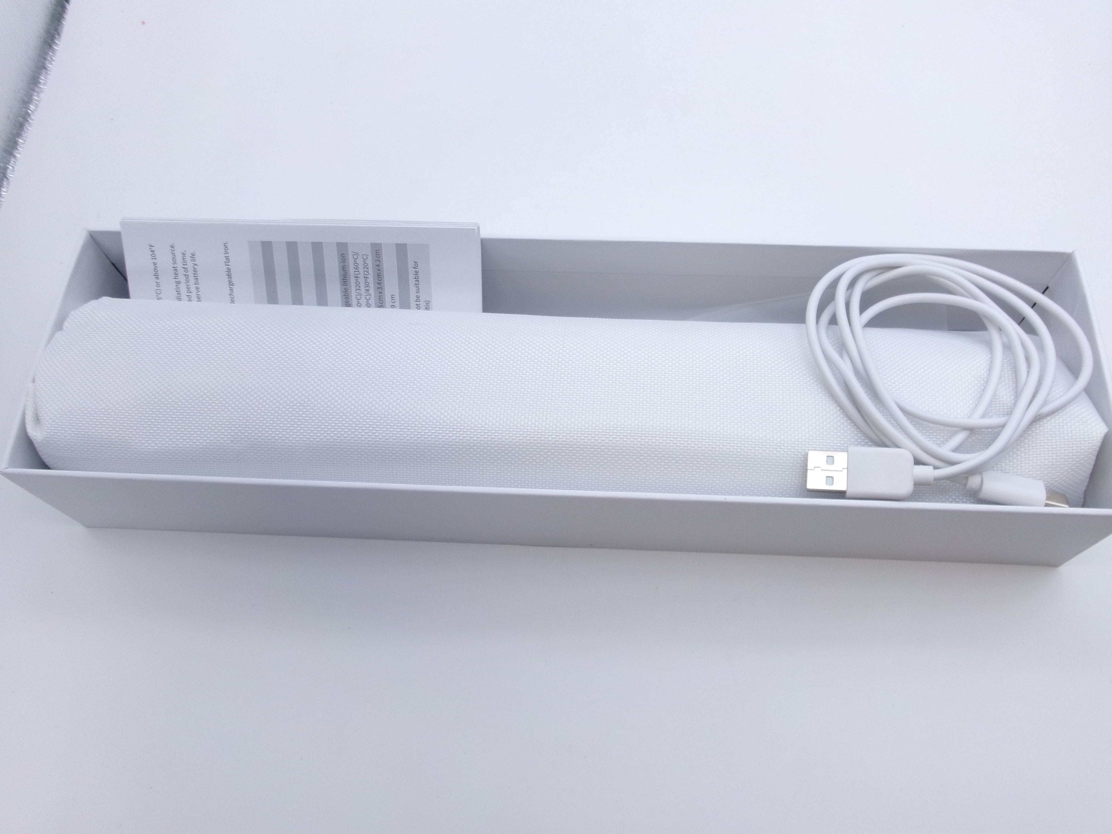 Zavarea REA Cordless Glide Rechargable Hair Straightener