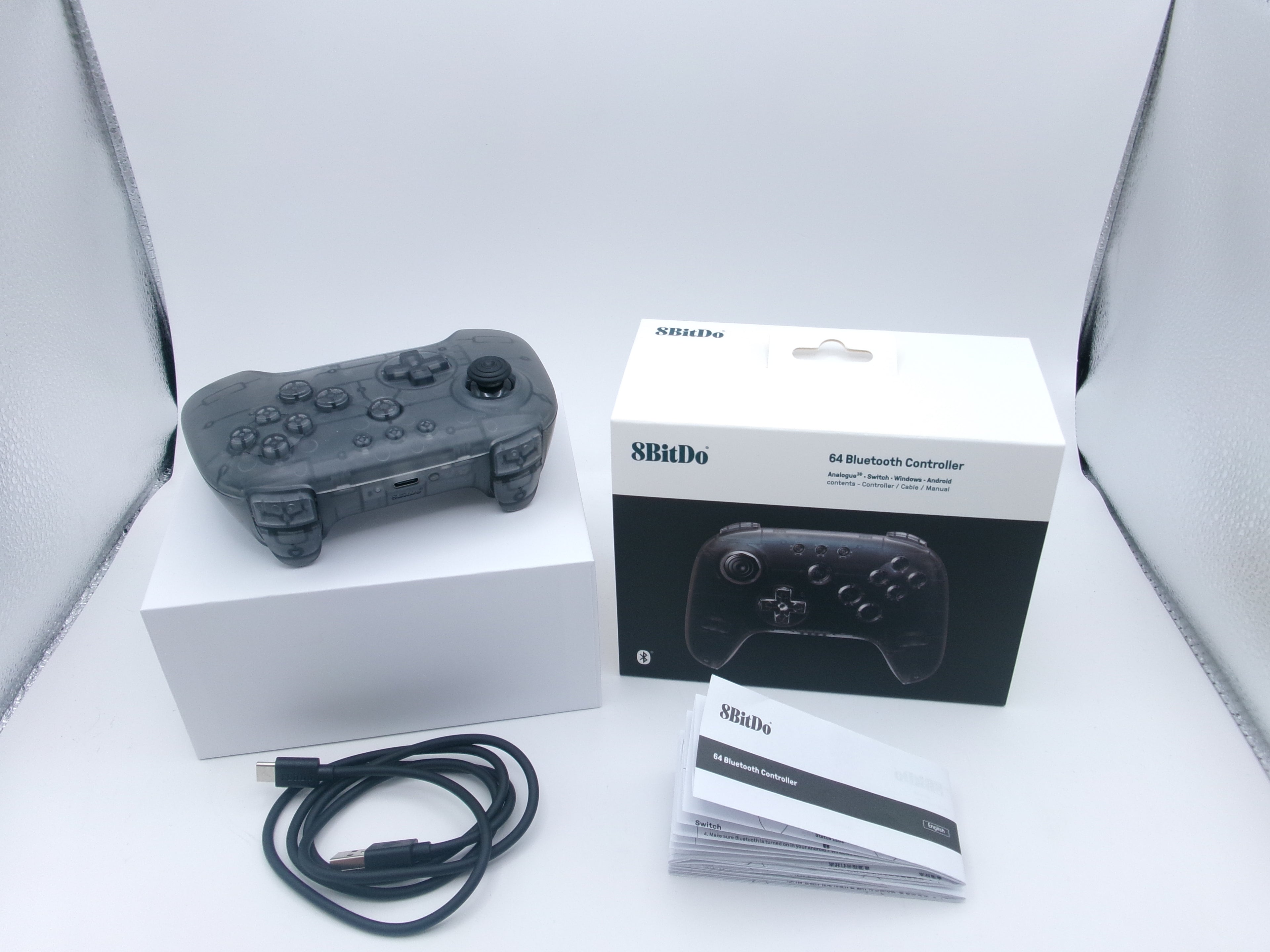 8BitDo 64 Bluetooth Controller - Smoke