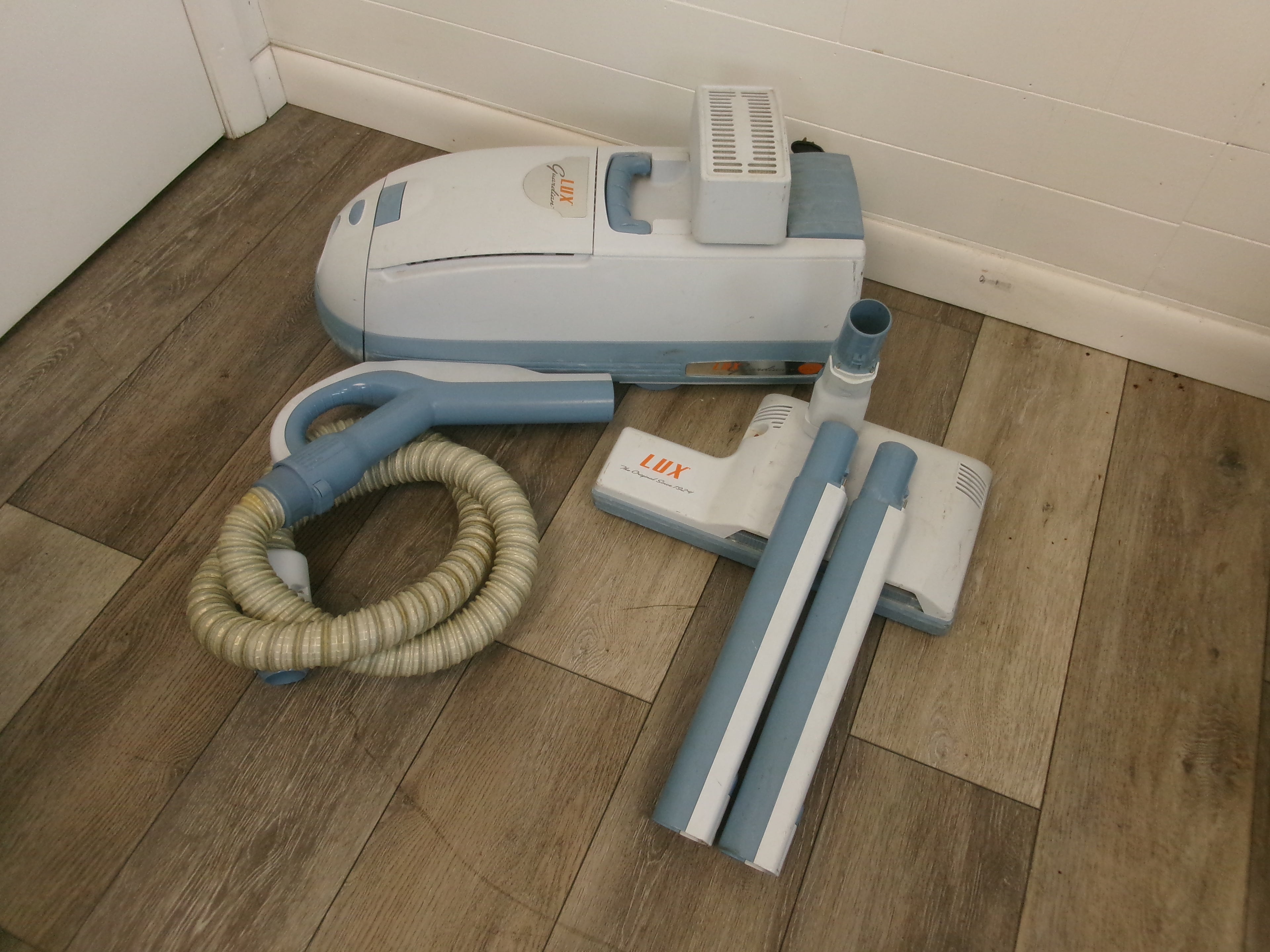 Electrolux LUX Guardian C154E Hepa Filter Canister Vacuum Cleaner