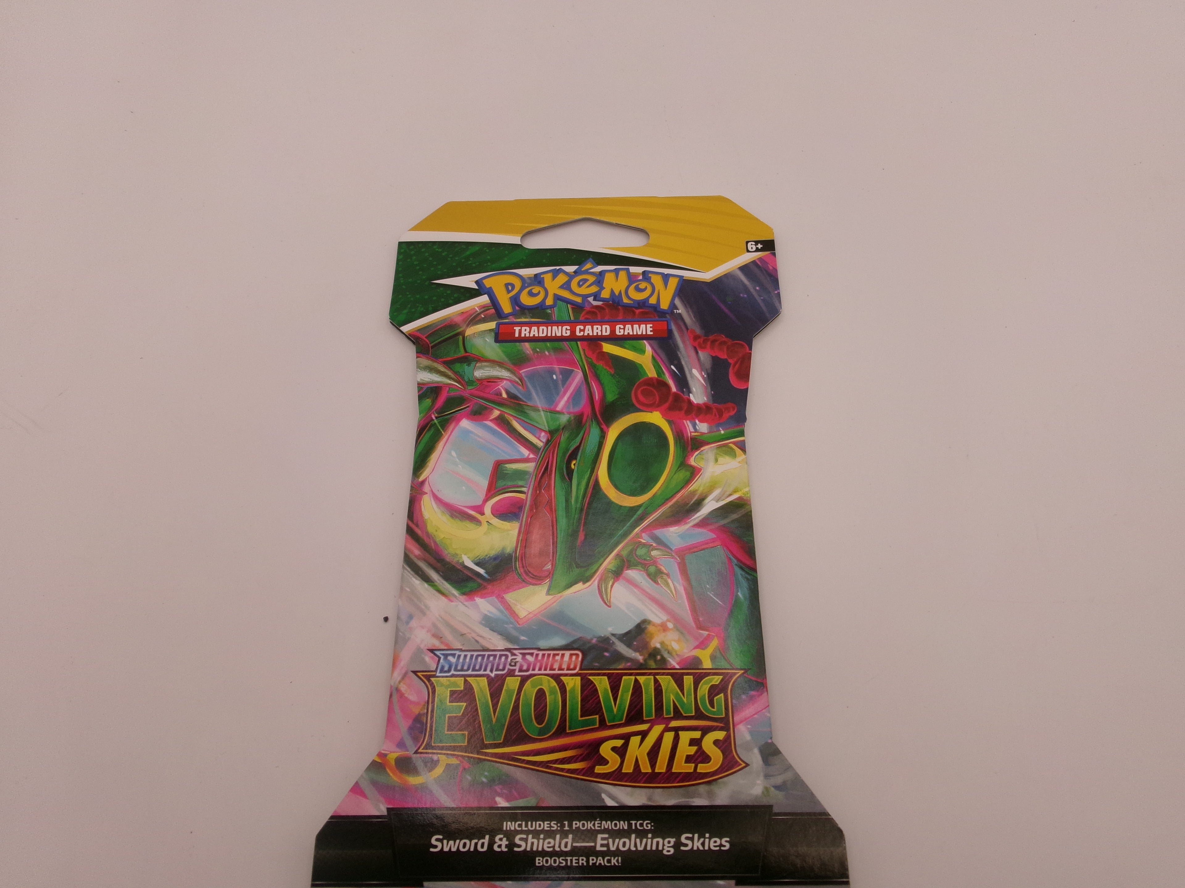 Pokemon Sword & Shield: Evolving Skies - Sleeved Booster Pack