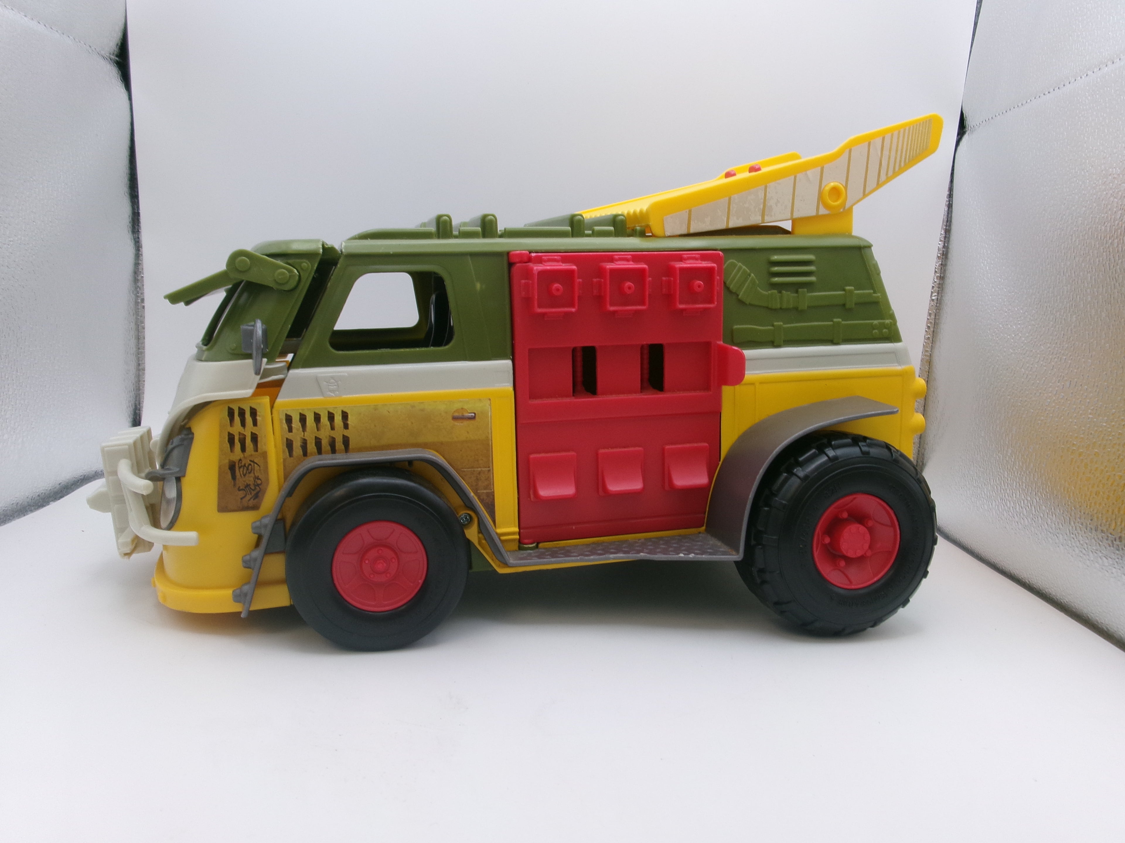 Teenage Mutant Ninja Turtles TMNT Party Wagon Van Playmate 2014