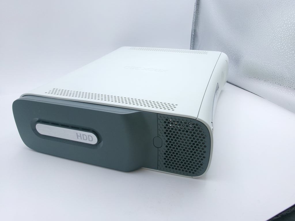 Xbox 360 Go Pro White w/AV Cable Controller Power Supply & Original Box- Not Functioning