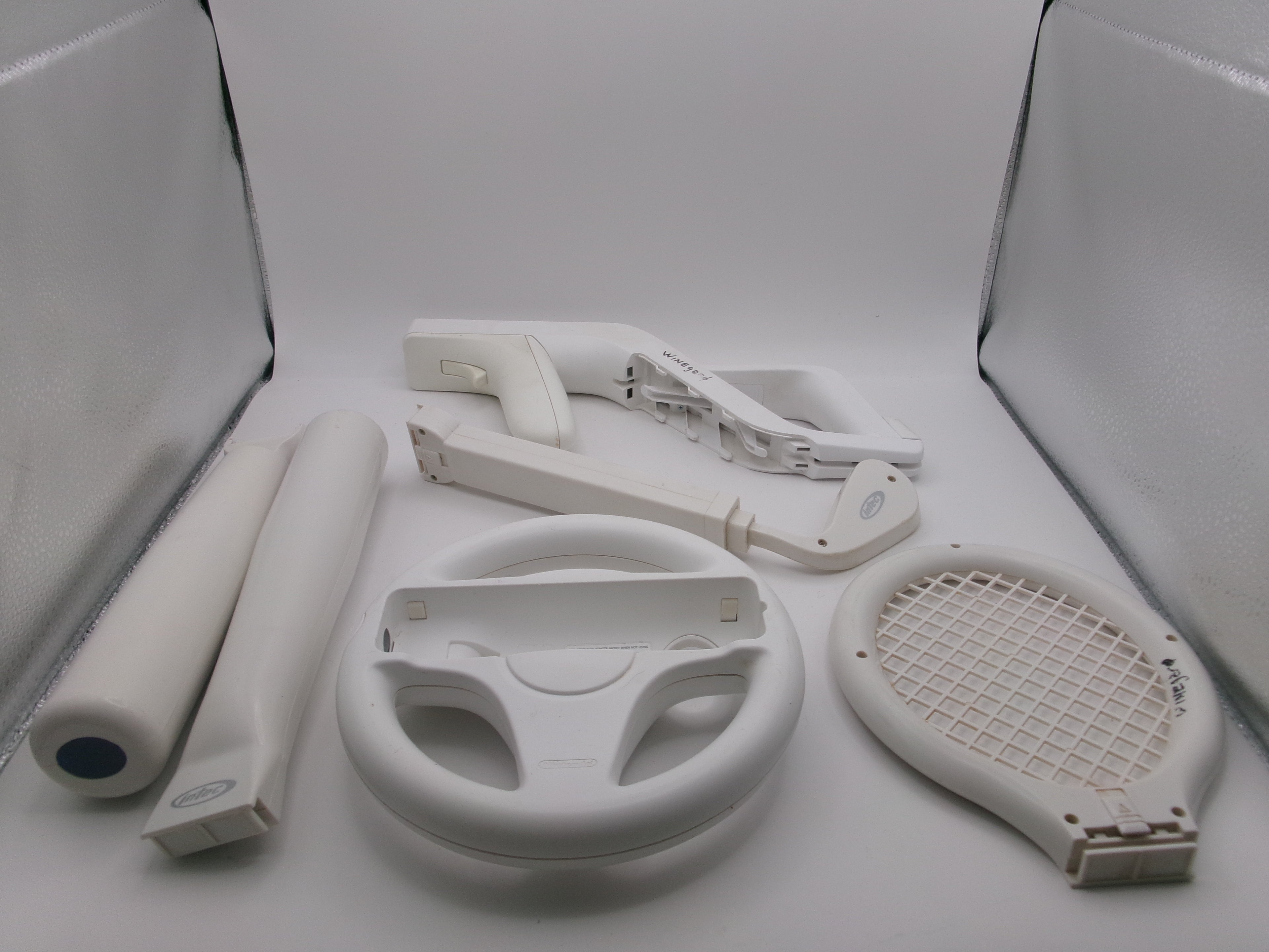 Nintendo Wii Sports Pack Accesories Zapper Gun, Hand Gun, Baseball Bats, Tennis Rackets, Golf Clubs, and Steering Wheel