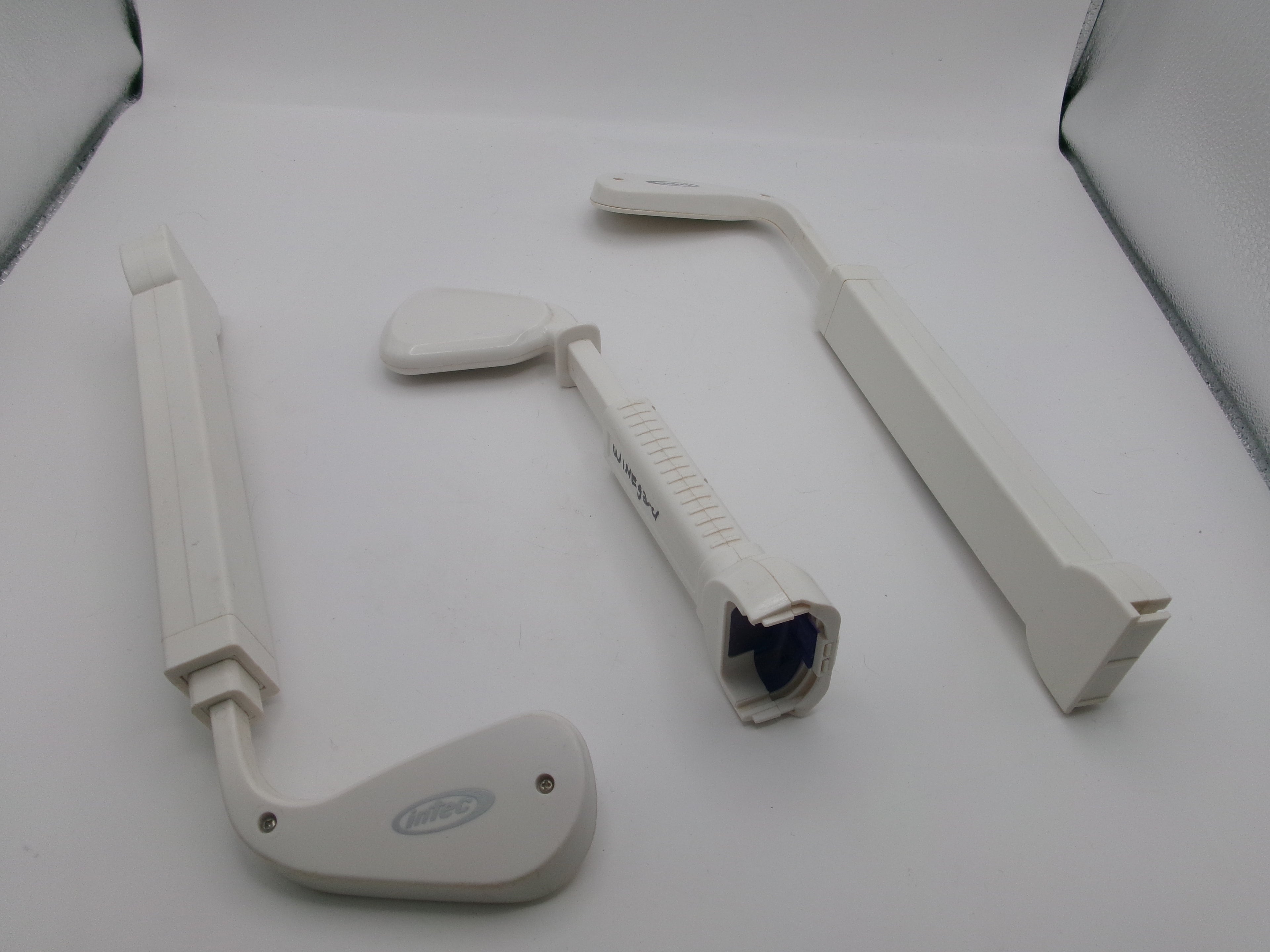 Nintendo Wii Sports Pack Accesories Zapper Gun, Hand Gun, Baseball Bats, Tennis Rackets, Golf Clubs, and Steering Wheel
