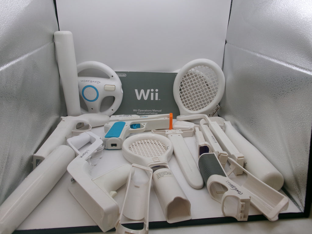 Nintendo Wii Sports Pack Accesories Zapper Gun, Hand Gun, Baseball Bats, Tennis Rackets, Golf Clubs, and Steering Wheel