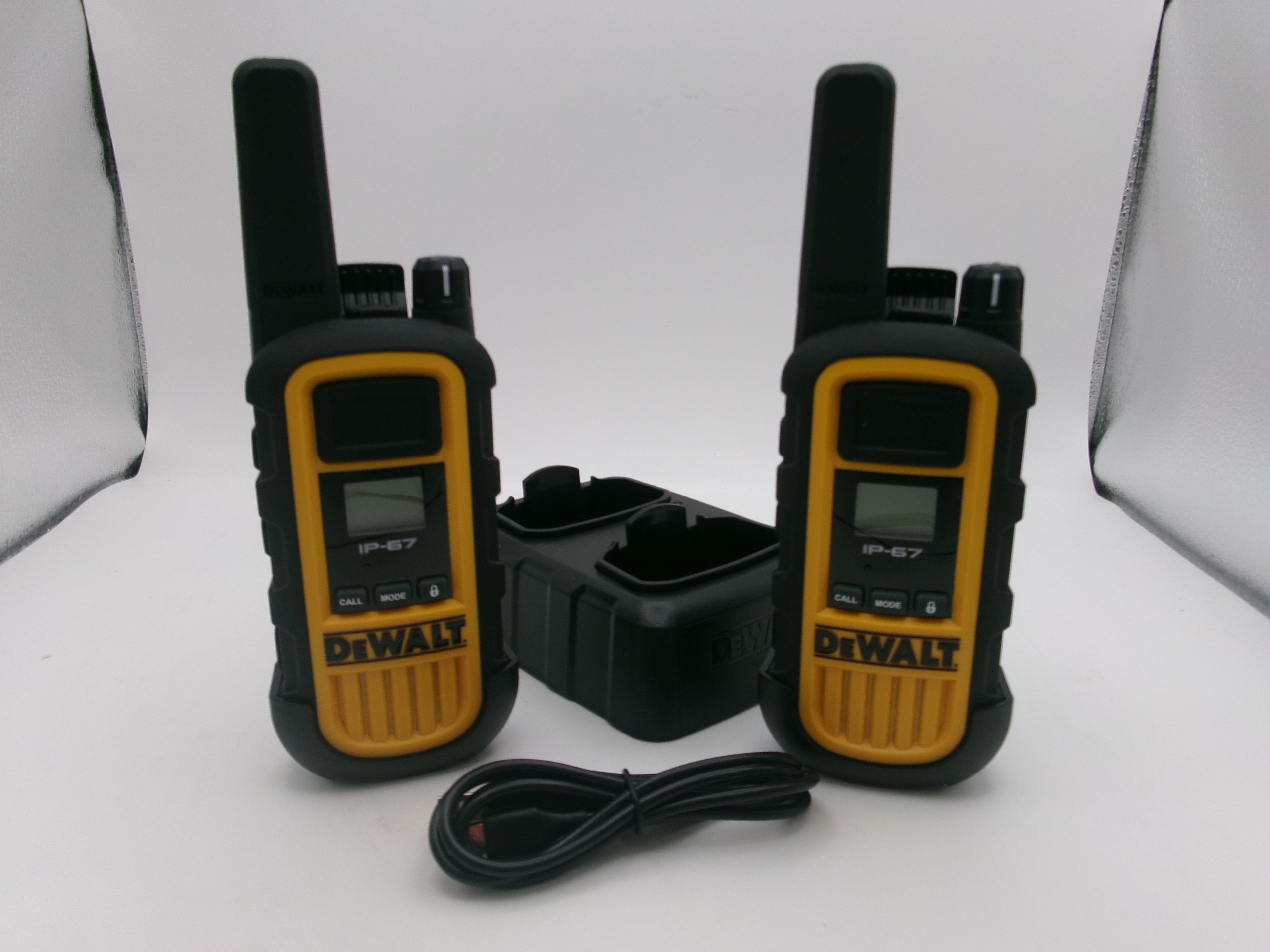 Dewalt DXFRS800 Heavy Duty Walkie Talkies 2-Way Radio IP67 Waterproof 2-Pack