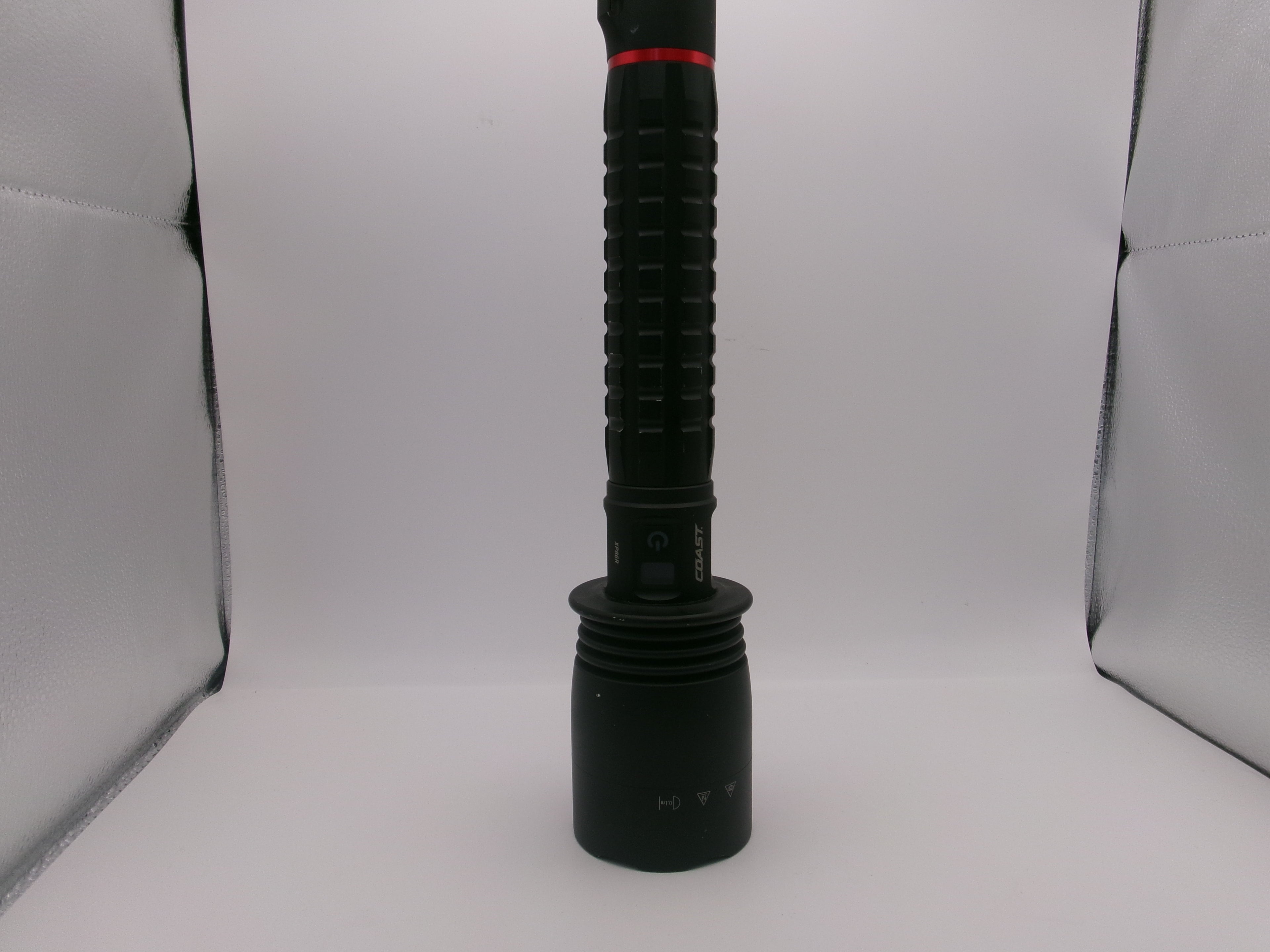 XP86R 15000 Lumens LED Rechargeable Flashlight