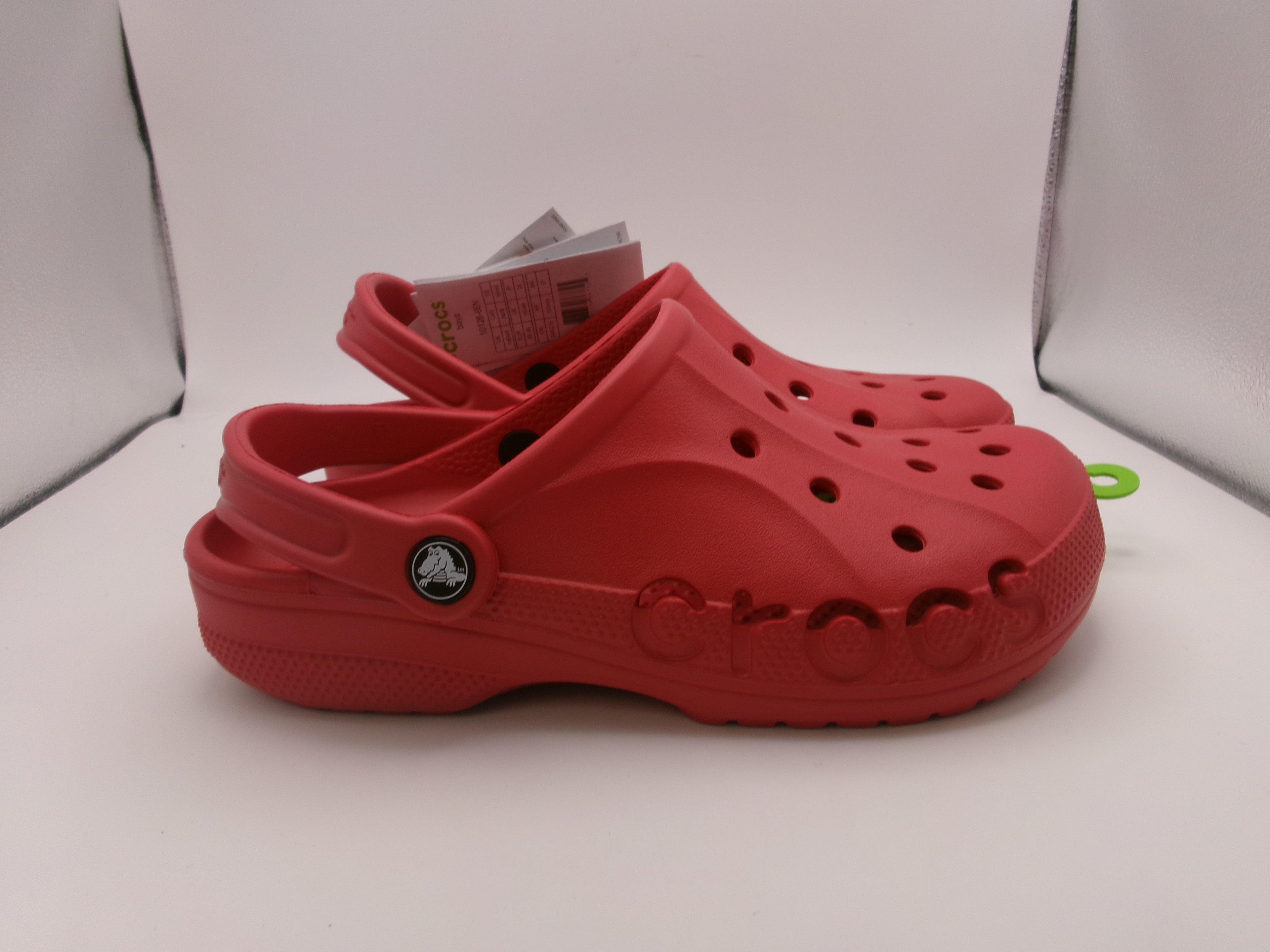 Crocs Adult Baya Clogs, Pepper, M6W8