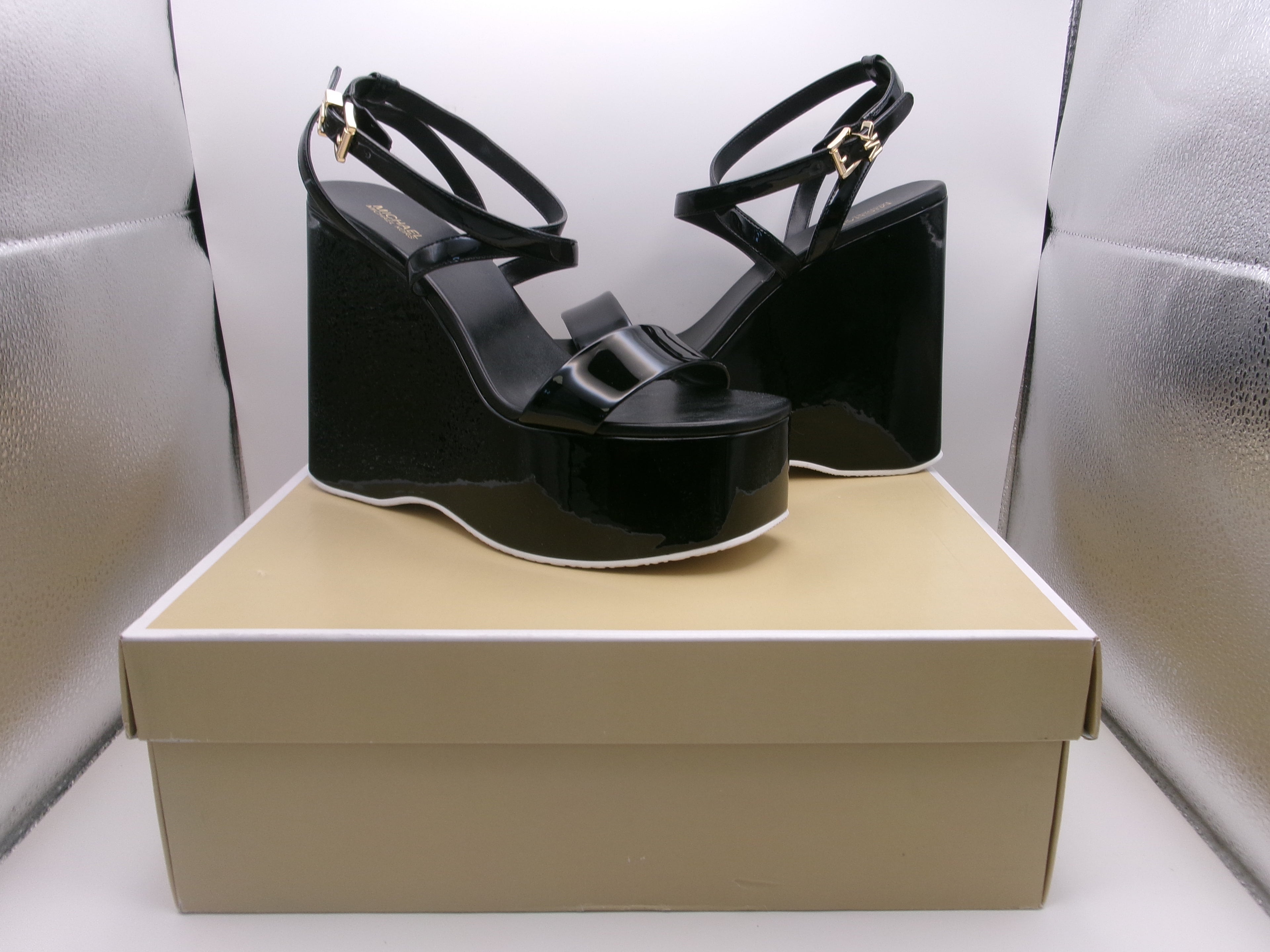 Paola Faux Patent Leather Wedge Sandal