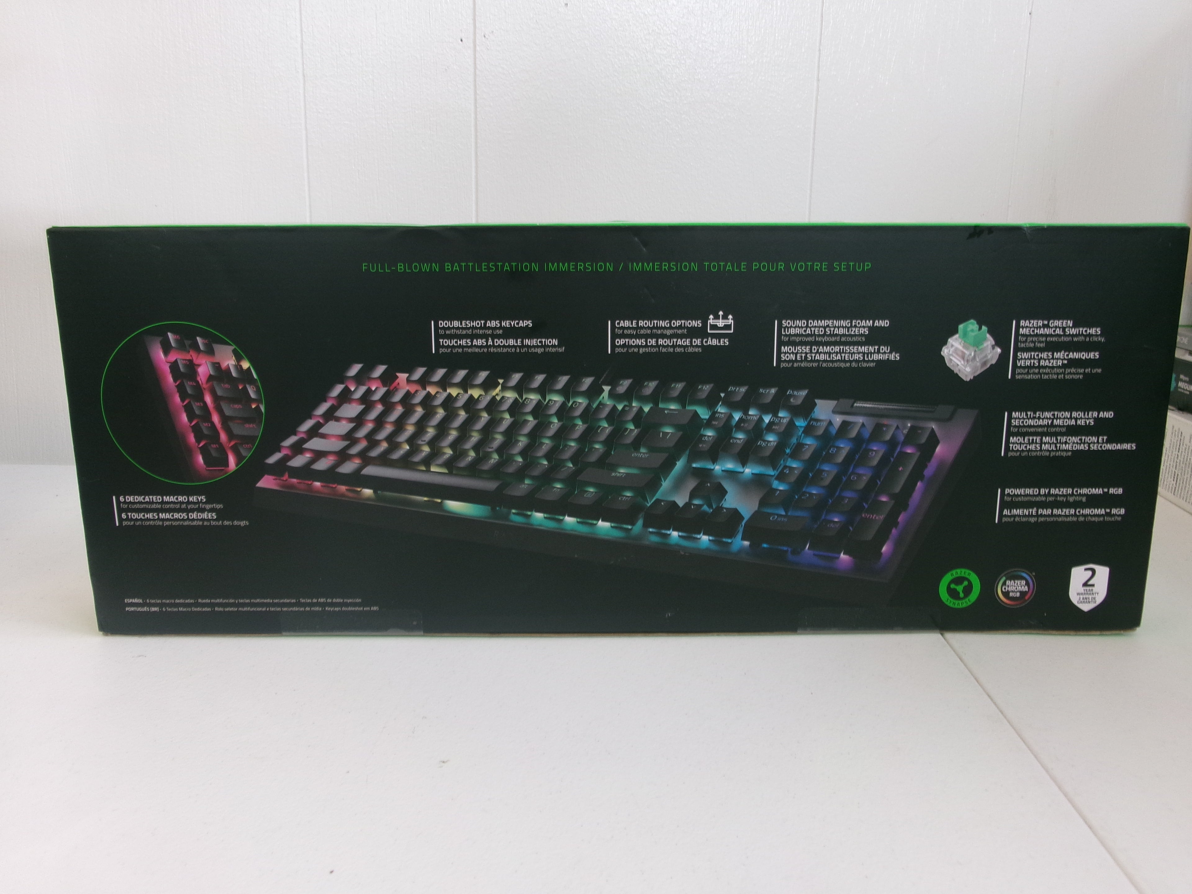 Razer - BlackWidow V4 X Full Size Wired Mechanical Green Clicky Switch Gaming Keyboard with Chroma RGB Backlighting - Black