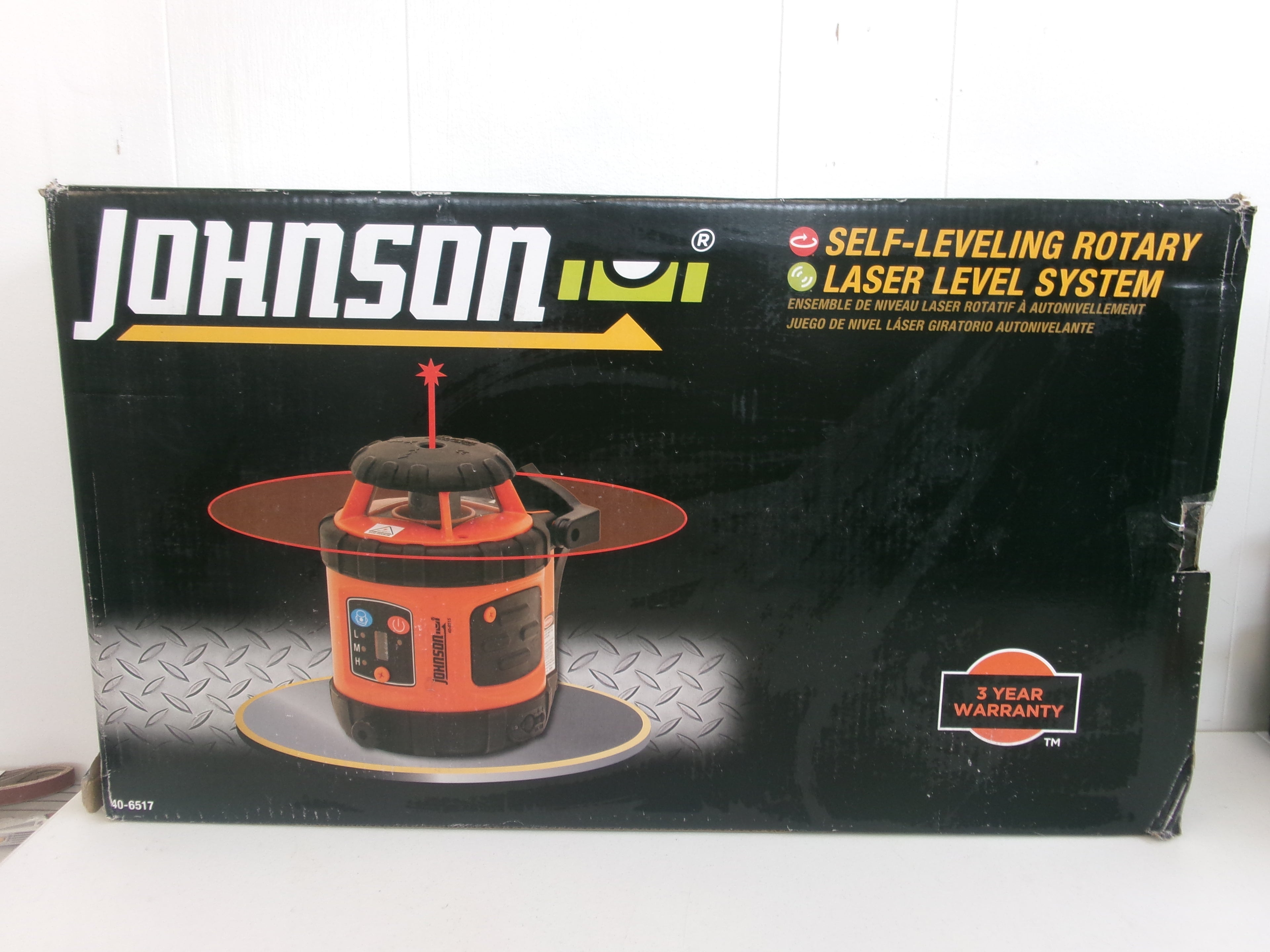 Johnson Level 40-6517 Rotary Laser Self Leveling Level Kit
