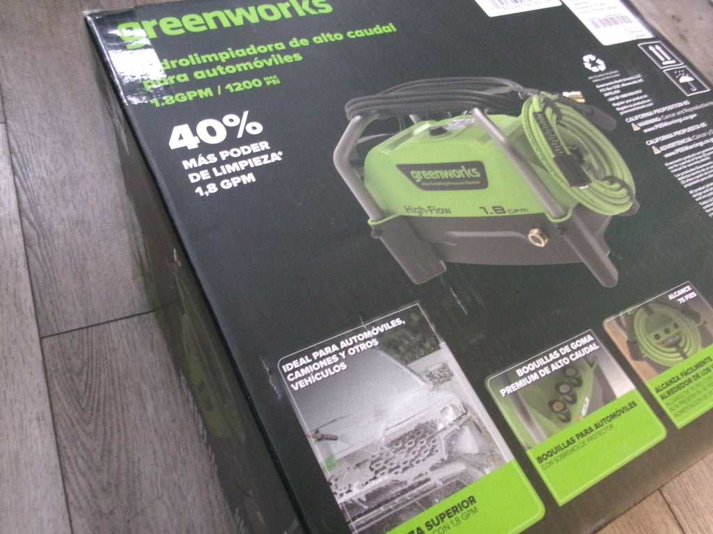 Greenworks High Flow Automotive 1200-PSI 1.8-GPM Cold Water Electric Pressure washer with 3 Spray Tips