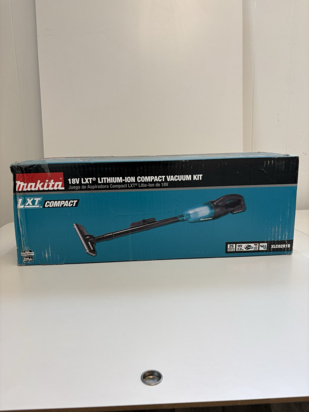 Makita Vacuum kit 18-volt li-ion convertible Handheld Compact Cordless 2.0 ah