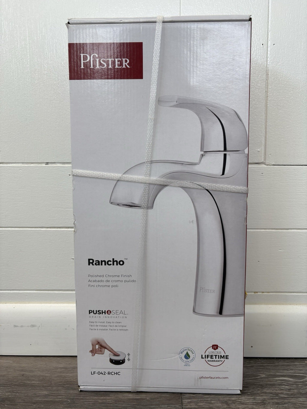Pfister Faucet Rancho Polished Chrome Single hole Bathroom Sink FaucLF-042-RCHC