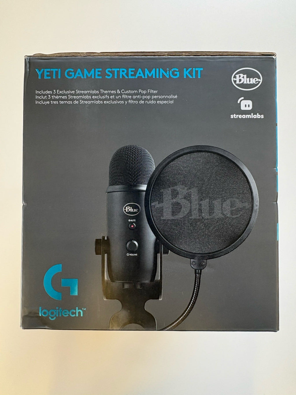 Logitech Blue Yeti Game Streaming Microphone Kit - 988-000521