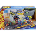Hot Wheels Ultra Shark Car Wash Playset: Plastic Toy Vehicle Set, 1:64