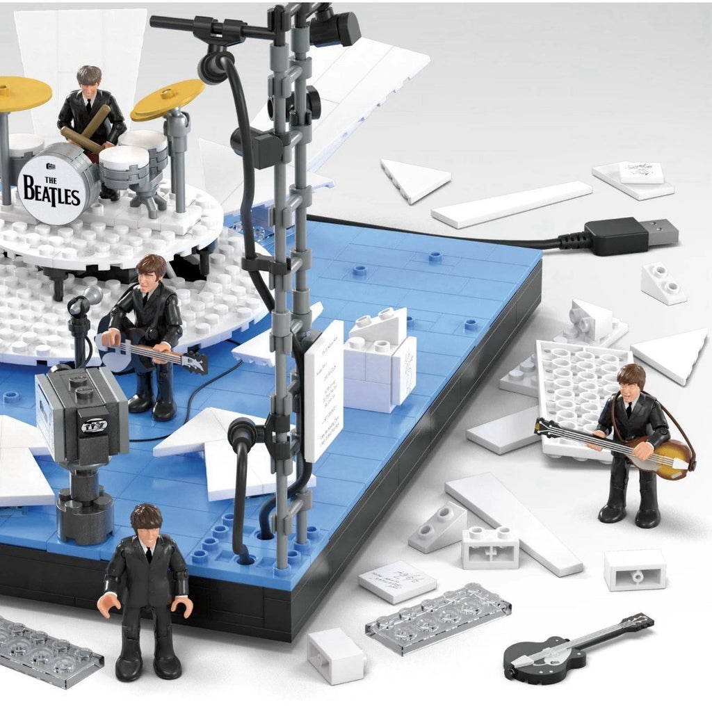MEGA The Beatles Building Set with 681 Pieces, 4 Poseable Action Figures