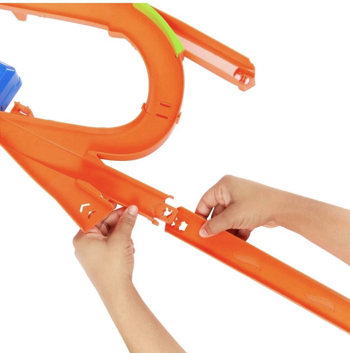 Hot Wheels Action Mid-Air Multi-Crash Toy Vehicle Playset - 37pk