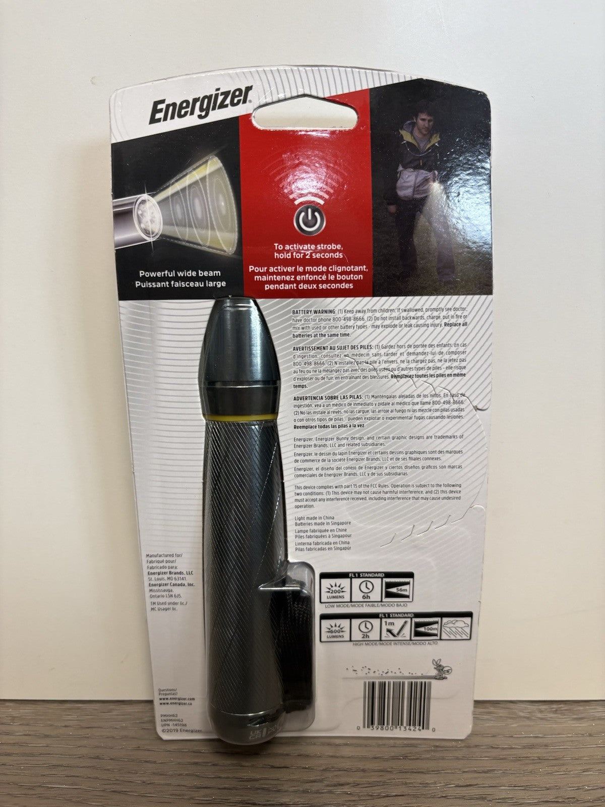 Energizer 600 Lumens MaxViz Technology Flashlight Aircraft Aluminum Batteries