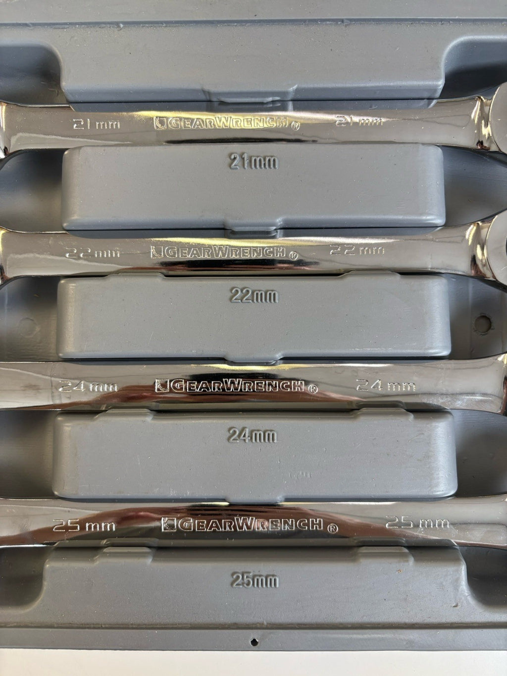 4 PC LG GEARWRENCH Metric Ratchet COMB. Wrench Set 9413 21, 22, 24 & 25MM
