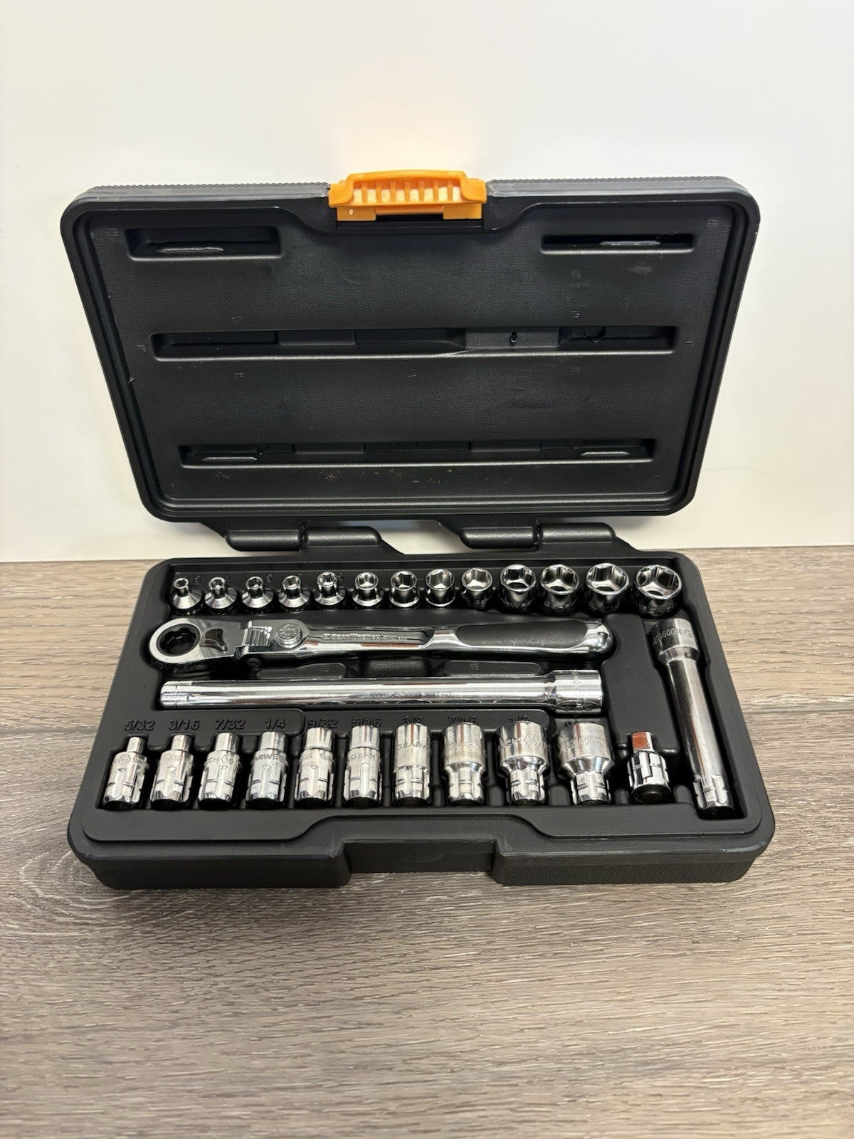 GearWrench 891427 27 Pc. 1/4" 6pt Pass-Thru SAE Metric Mechanics Tool Set