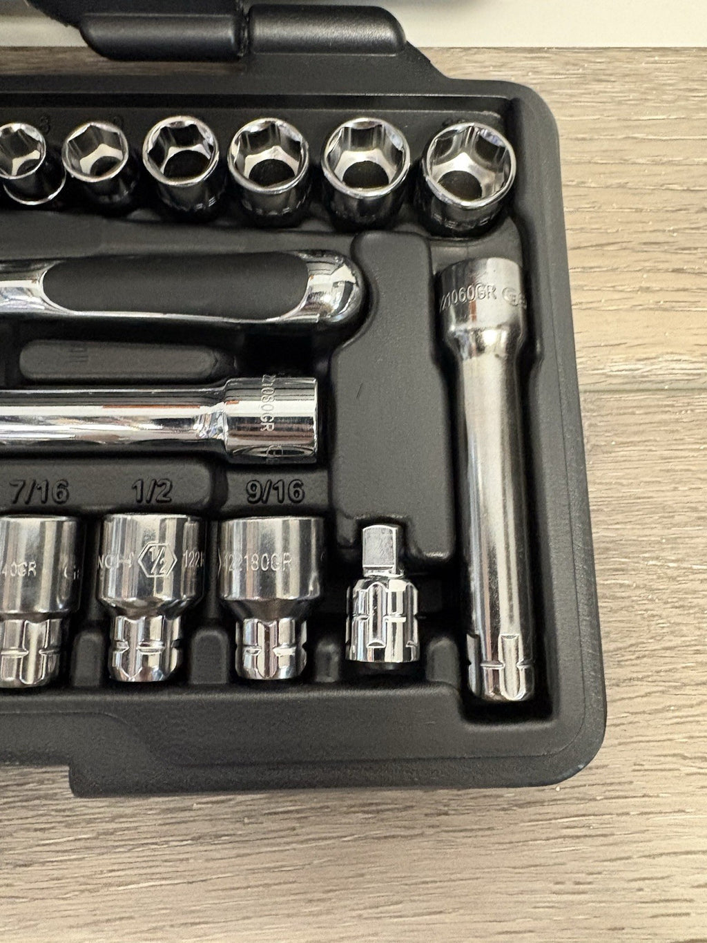 GearWrench 891427 27 Pc. 1/4" 6pt Pass-Thru SAE Metric Mechanics Tool Set