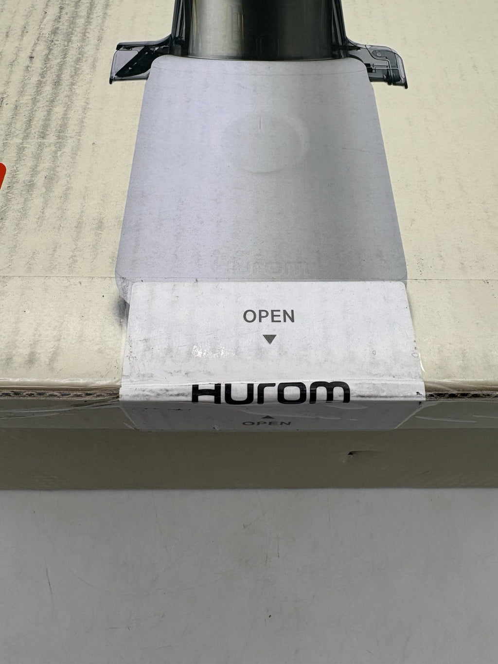 Hurom H310A Masticating All In One Juicer Small , Slow Squeeze Technology