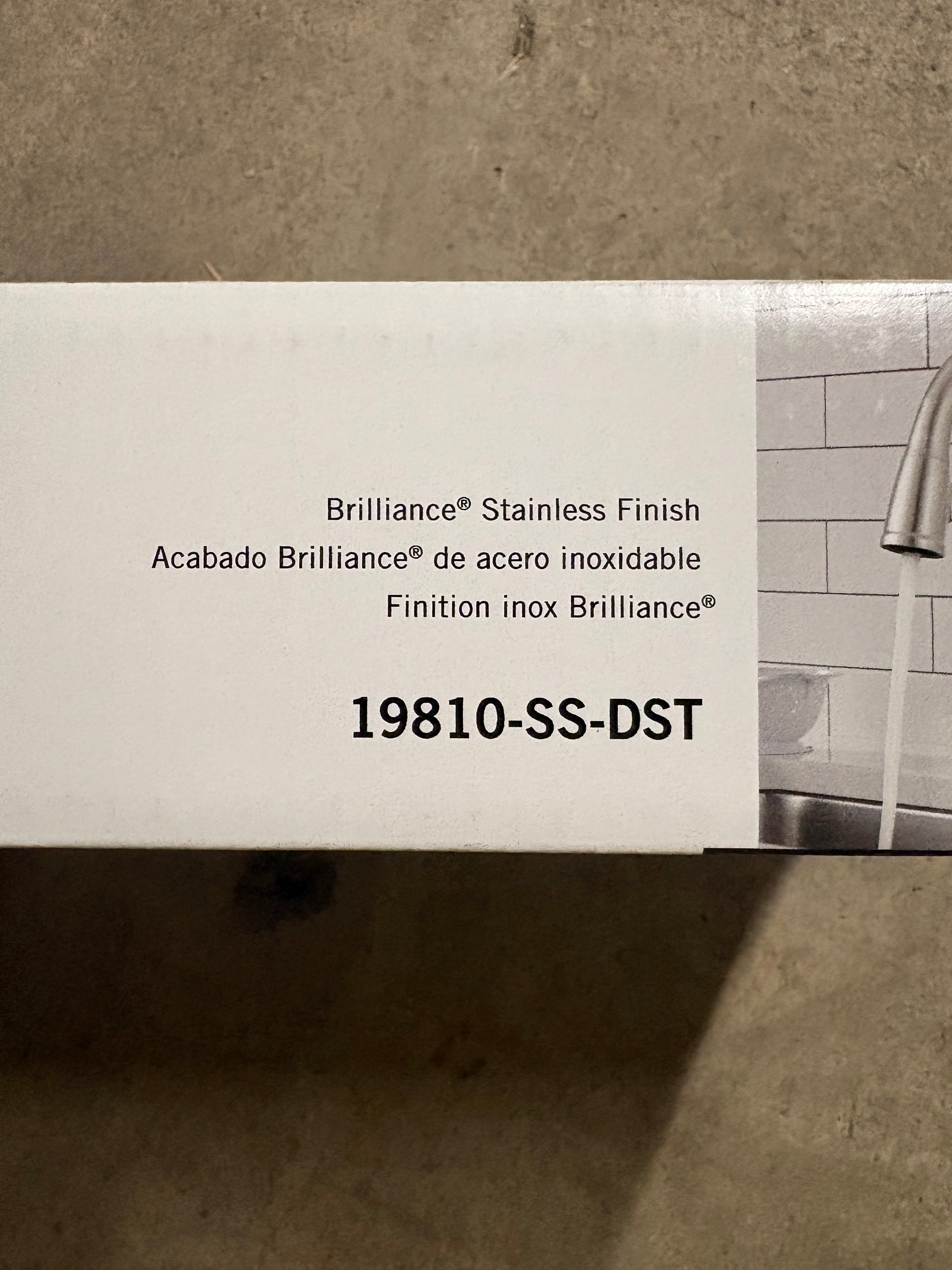 Delta Classic 1-Handle Pull-Down Kitchen Faucet Stainless Steel 19810-SS DST